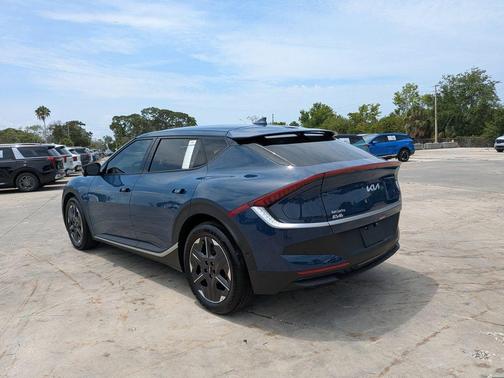 Midnight Black 2025 Kia EV6 Light