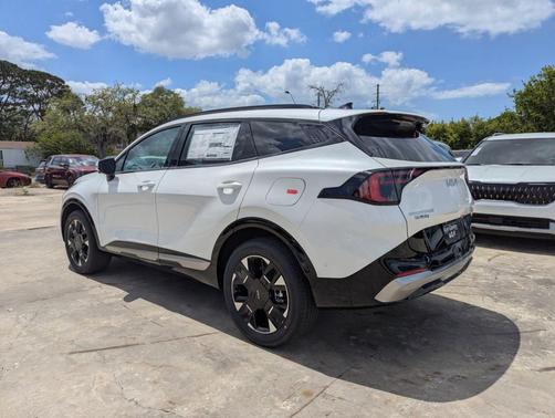 Snow White Pearl 2026 Kia Sportage Hybrid SX-Prestige