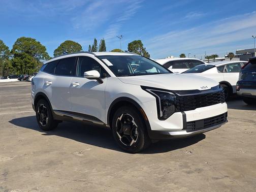 Snow White Pearl 2026 Kia Sportage Hybrid EX