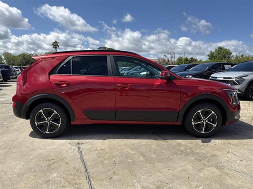 2025 Kia Niro EX