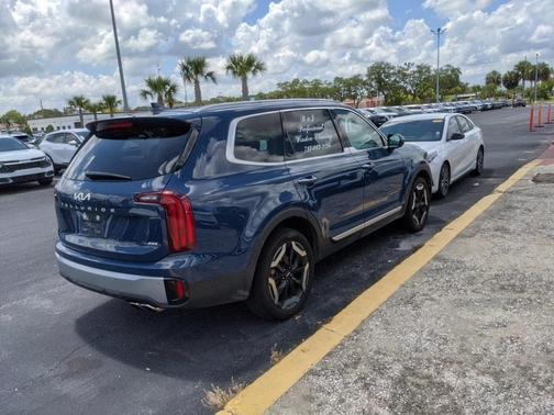 2023 Kia Telluride S