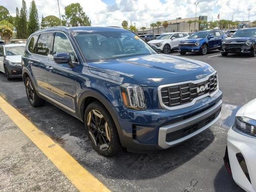 2023 Kia Telluride S