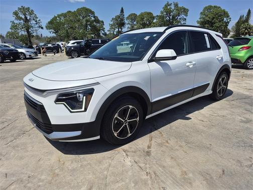 2023 Kia Niro LX