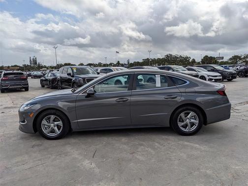 2023 Hyundai SONATA SE
