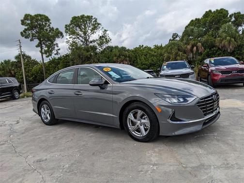2023 Hyundai SONATA SE