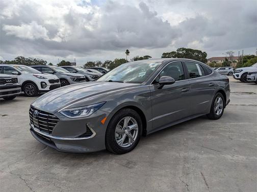 2023 Hyundai SONATA SE
