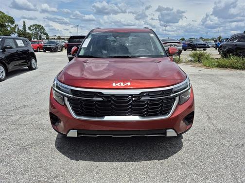 2025 Kia Seltos S