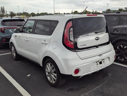 Clear White 2018 Kia Soul +