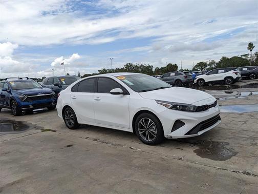 2024 Kia Forte LXS