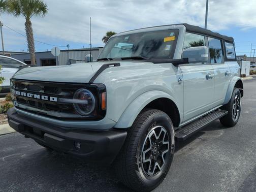 2022 Ford Bronco Outer Banks
