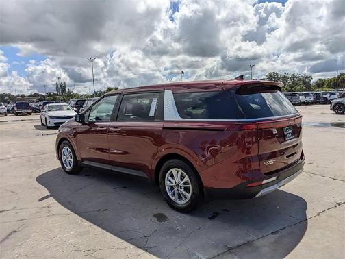 2023 Kia Carnival LX