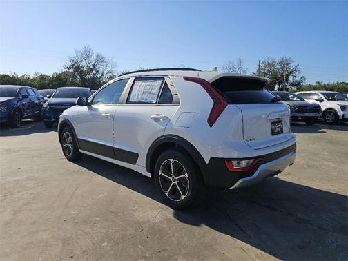 2025 Kia Niro EX