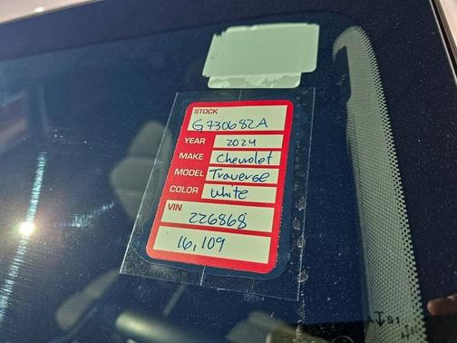 2024 Chevrolet Traverse LT
