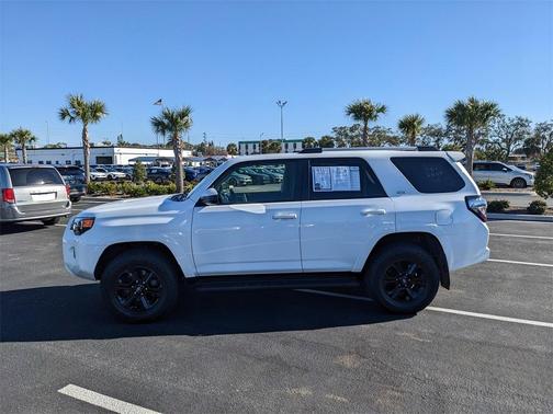 2024 Toyota 4Runner SR5