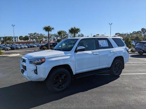 2024 Toyota 4Runner SR5