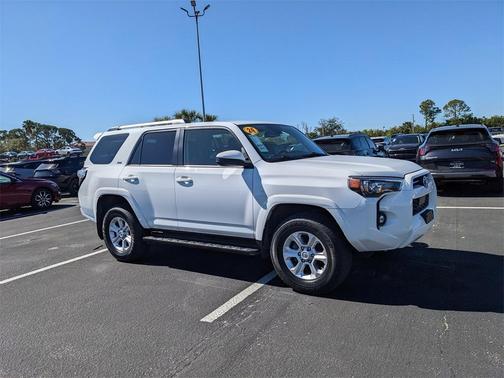 2024 Toyota 4Runner SR5