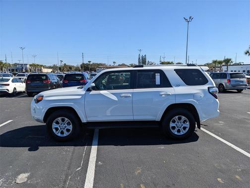 2024 Toyota 4Runner SR5