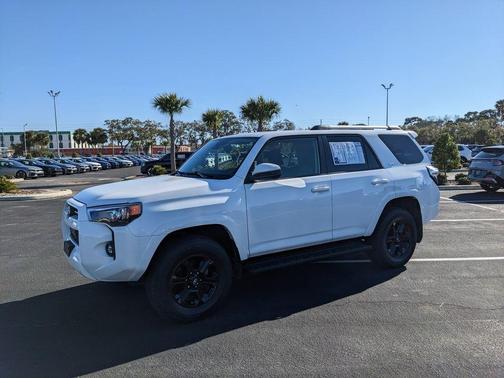 2024 Toyota 4Runner SR5