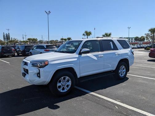 2024 Toyota 4Runner SR5
