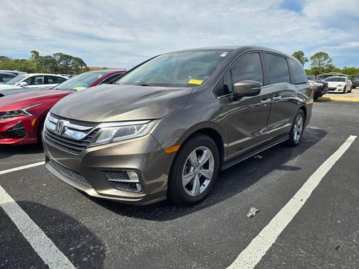 Modern Steel Metallic 2018 Honda Odyssey EX-L