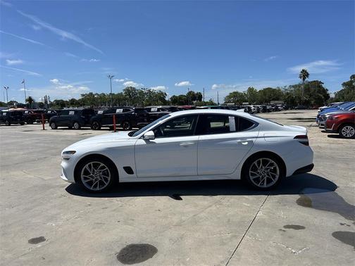 2022 Genesis G70 2.0T