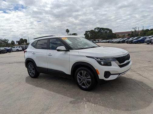 2022 Kia Seltos S