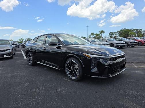 2025 Kia K4 GT-Line