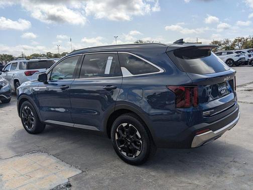 2025 Kia Sorento S