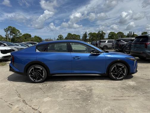 2025 Kia K4 GT-Line