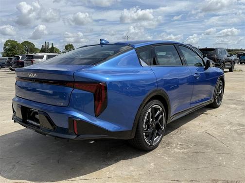 2025 Kia K4 GT-Line