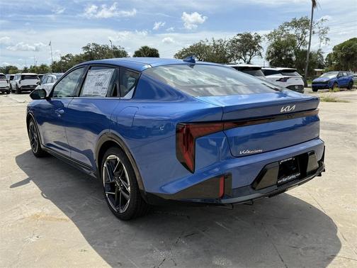 2025 Kia K4 GT-Line