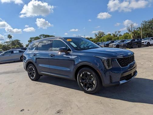 2025 Kia Sorento S