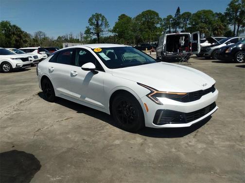 2025 Kia K5 LXS