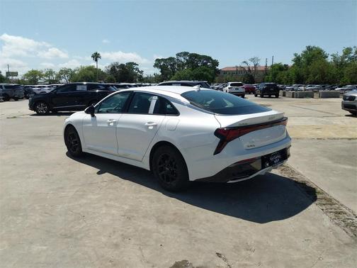 2025 Kia K5 LXS
