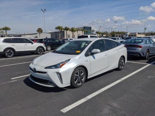 2022 Toyota Prius L
