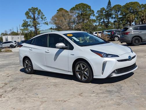 2022 Toyota Prius L