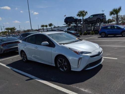 2022 Toyota Prius L