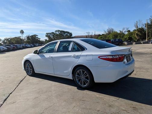 2016 Toyota Camry SE