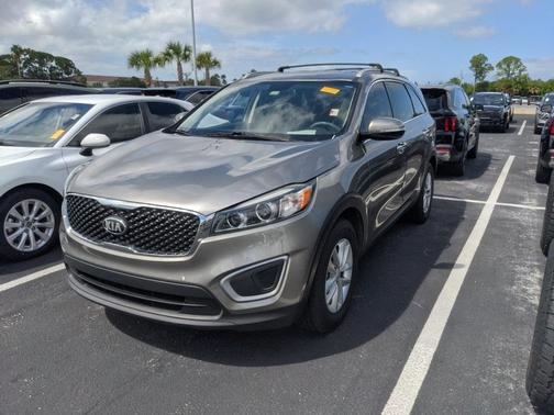 2017 Kia Sorento LX