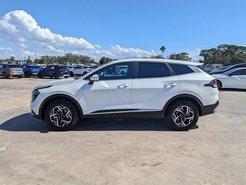 2024 Kia Sportage LX