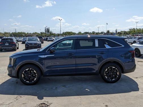 Midnight Black 2024 Kia Sorento S