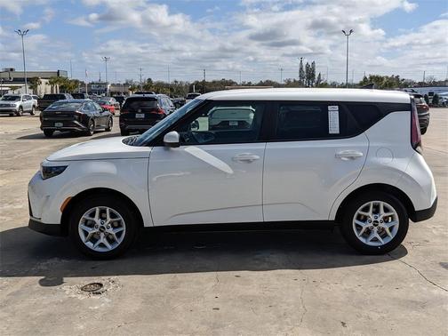 2025 Kia Soul LX