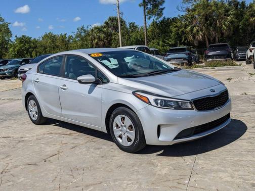 Silky Silver 2018 Kia Forte LX