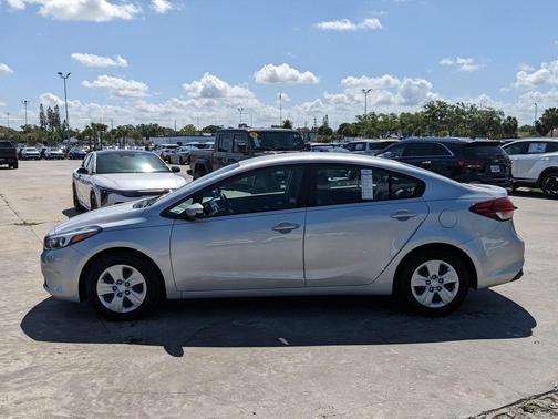 Silky Silver 2018 Kia Forte LX