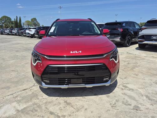 2025 Kia Niro SX