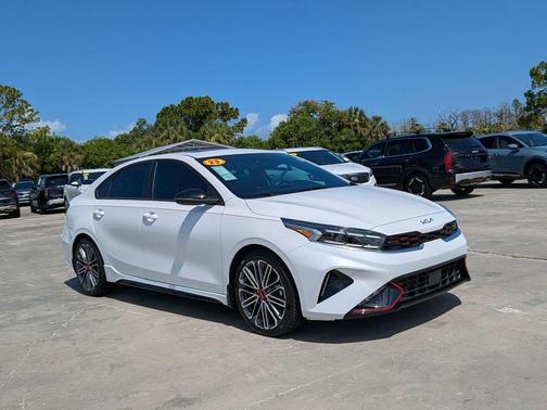 Snow White Pearl 2023 Kia Forte GT