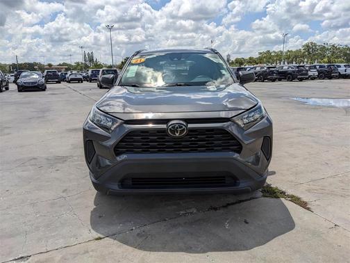 2021 Toyota RAV4 LE