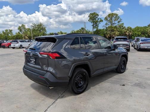 2021 Toyota RAV4 LE