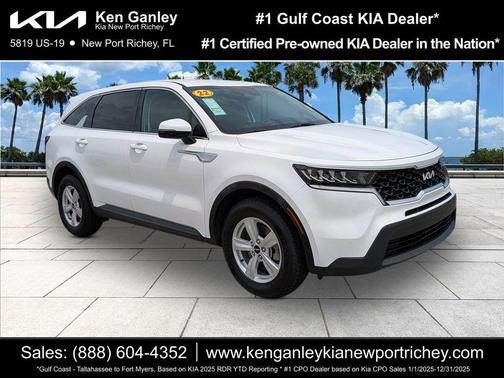 Glacial White Pearl 2022 Kia Sorento LX