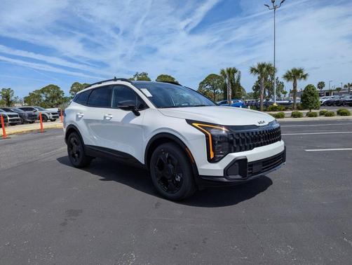 Snow White Pearl 2026 Kia Sportage Hybrid X-Line